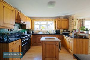 Kitchen- click for photo gallery